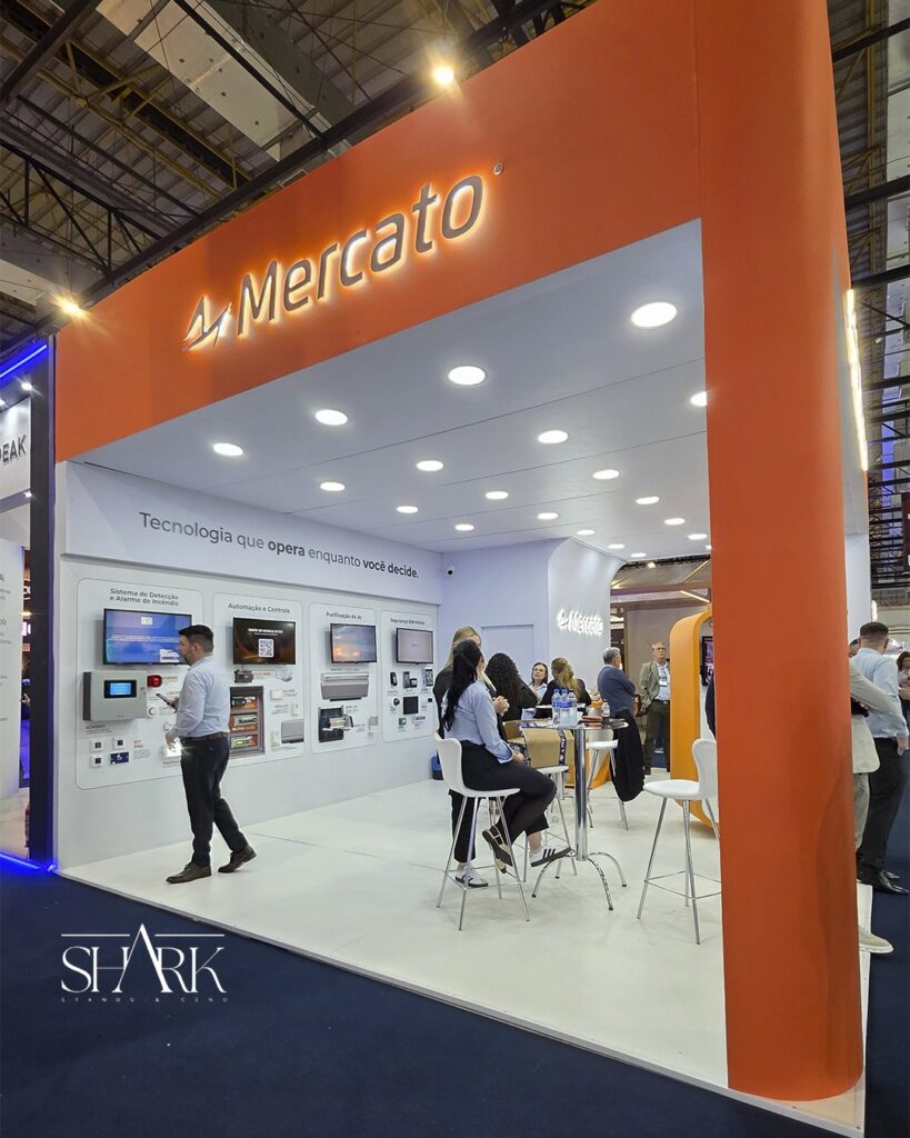 Stand construído x stand modular: qual a diferença e qual escolher para o seu evento?